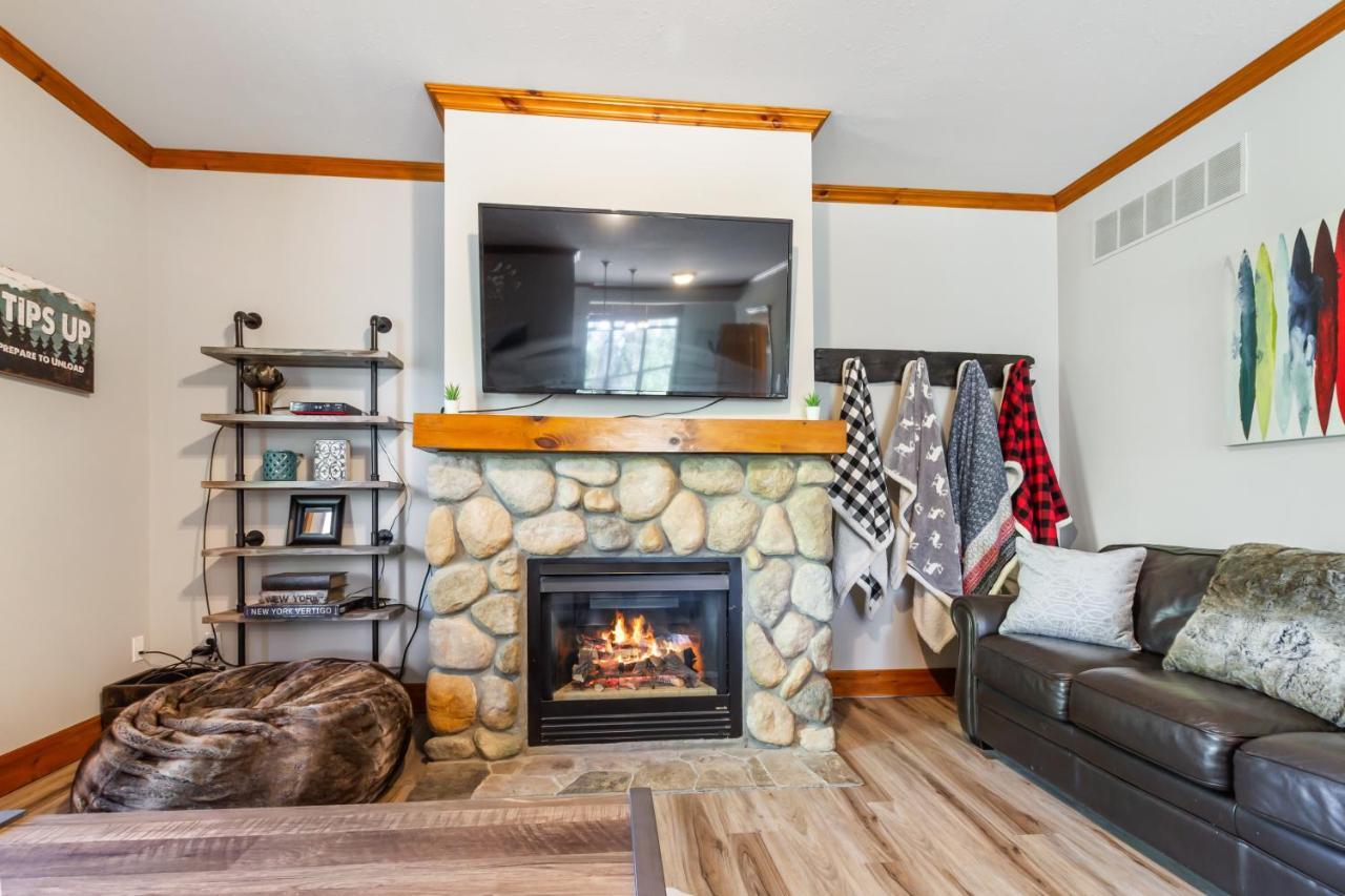 Blue Mountain 3 Bedroom Dream Chalet 81590 كولينغوود المظهر الخارجي الصورة
